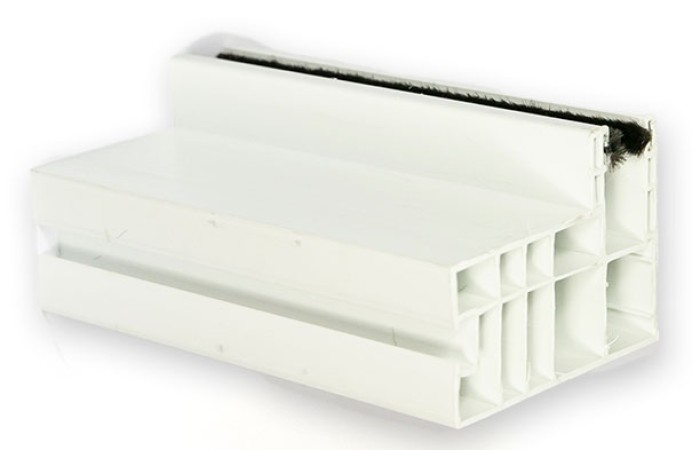 02--Guia_central_PVC-60x72-persianas