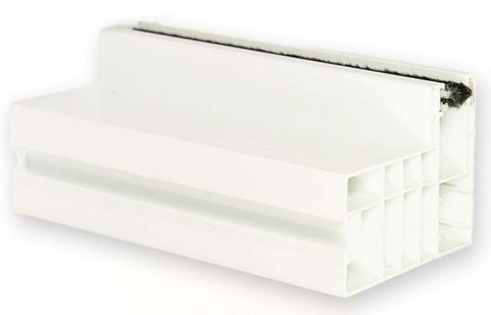 02--Guia_central_PVC-60x78-persianas