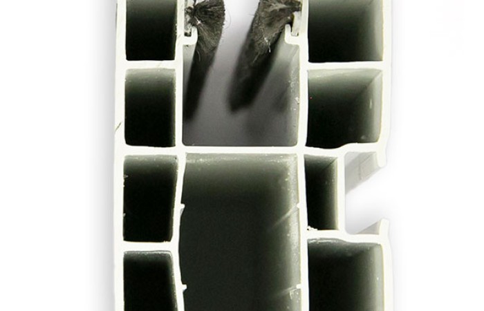 Guia_central_PVC-60x45-persianas