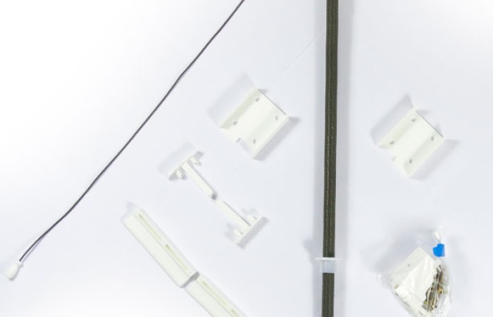 Juego_accesorios_mosquitera_enrrollable_contra_testas_blanco