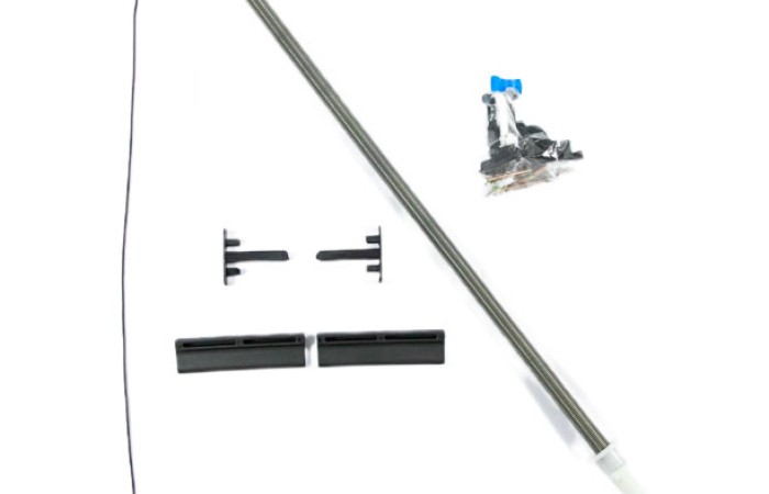 Juego_accesorios_mosquitera_enrrollable_contra_testas_negro