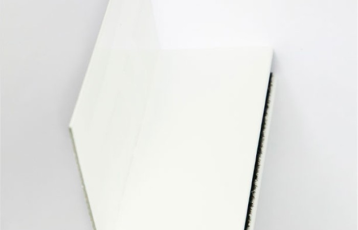 02-Carril_compact_H-100-persianas