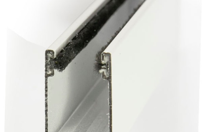 02-Carril_guia_persiana_tradicional-20X40_