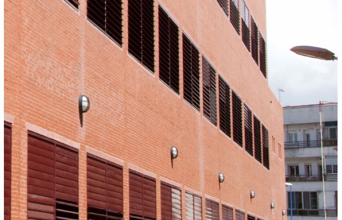 02-Celosia_orientable-lama_alumminio_extrusion