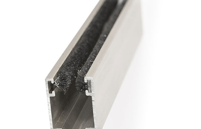 02-Carril_guia_tradicional_persiana_26X20_