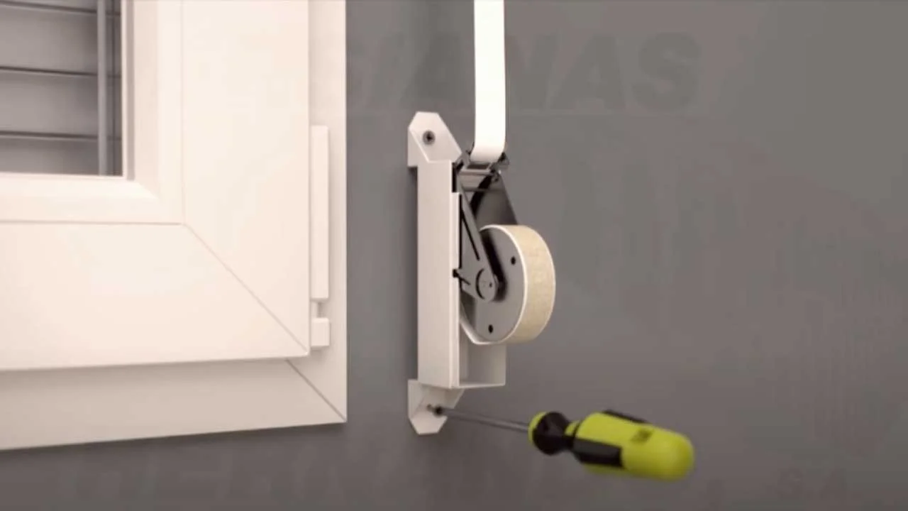 Reparar persiana. Recogedor abatible